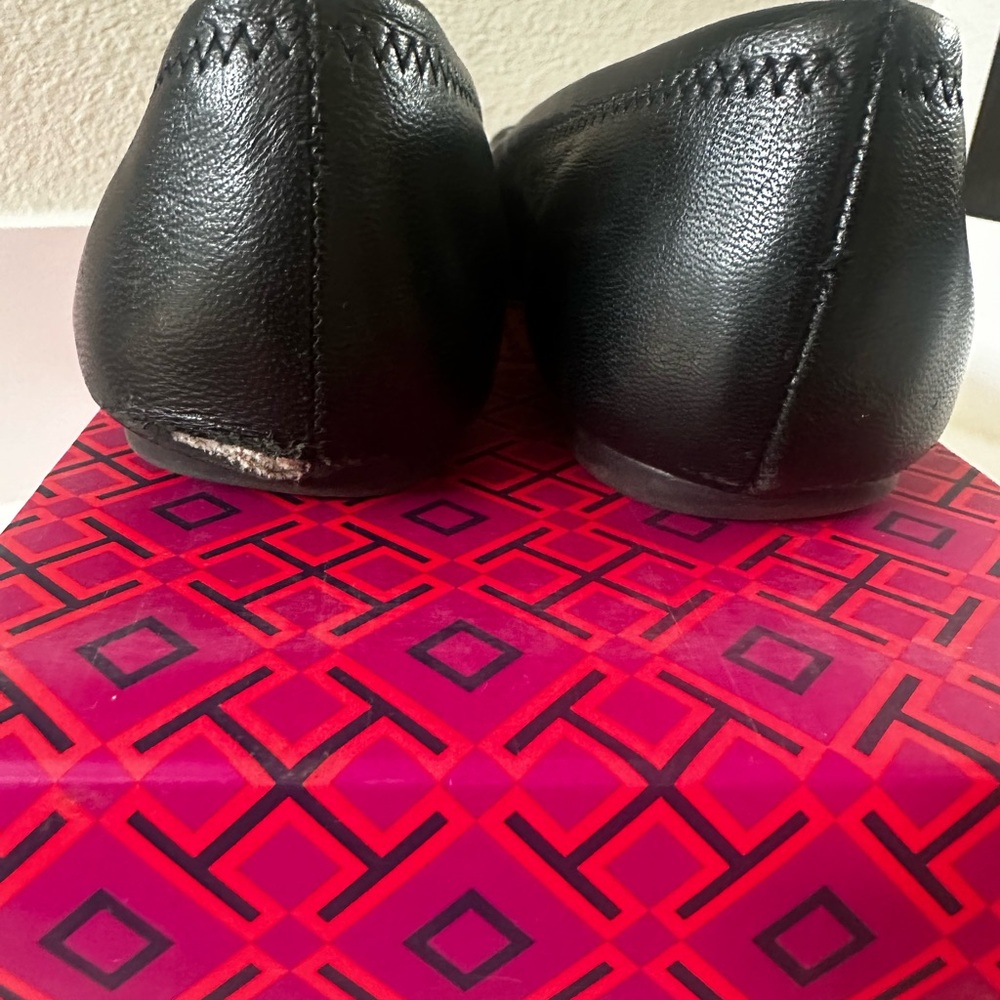 Tory Burch Reva Black Ballet Flats with Gold Logo - Picture 4 of 6
